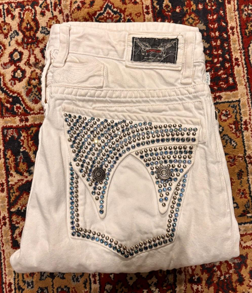 Robin's Jeans White Full Silver Studded V-Pocket Denim